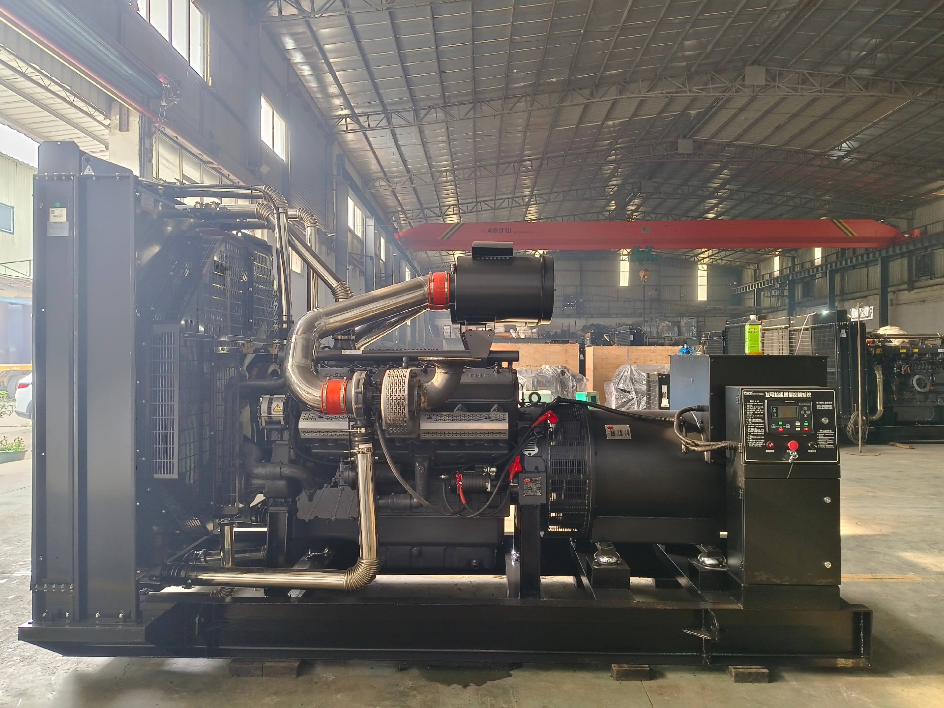 一臺640KW發電機組今日出廠發往項目地
